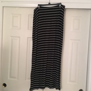 Old Navy Black and White Striped Maxi Skirt